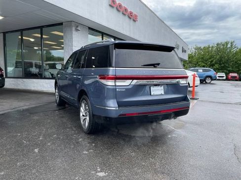 Used 2023 Lincoln Navigator Reserve AWD/4WD image 7