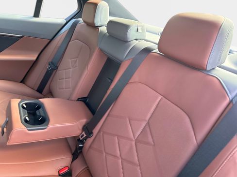 Used 2026 BMW 530i xDrive image 32