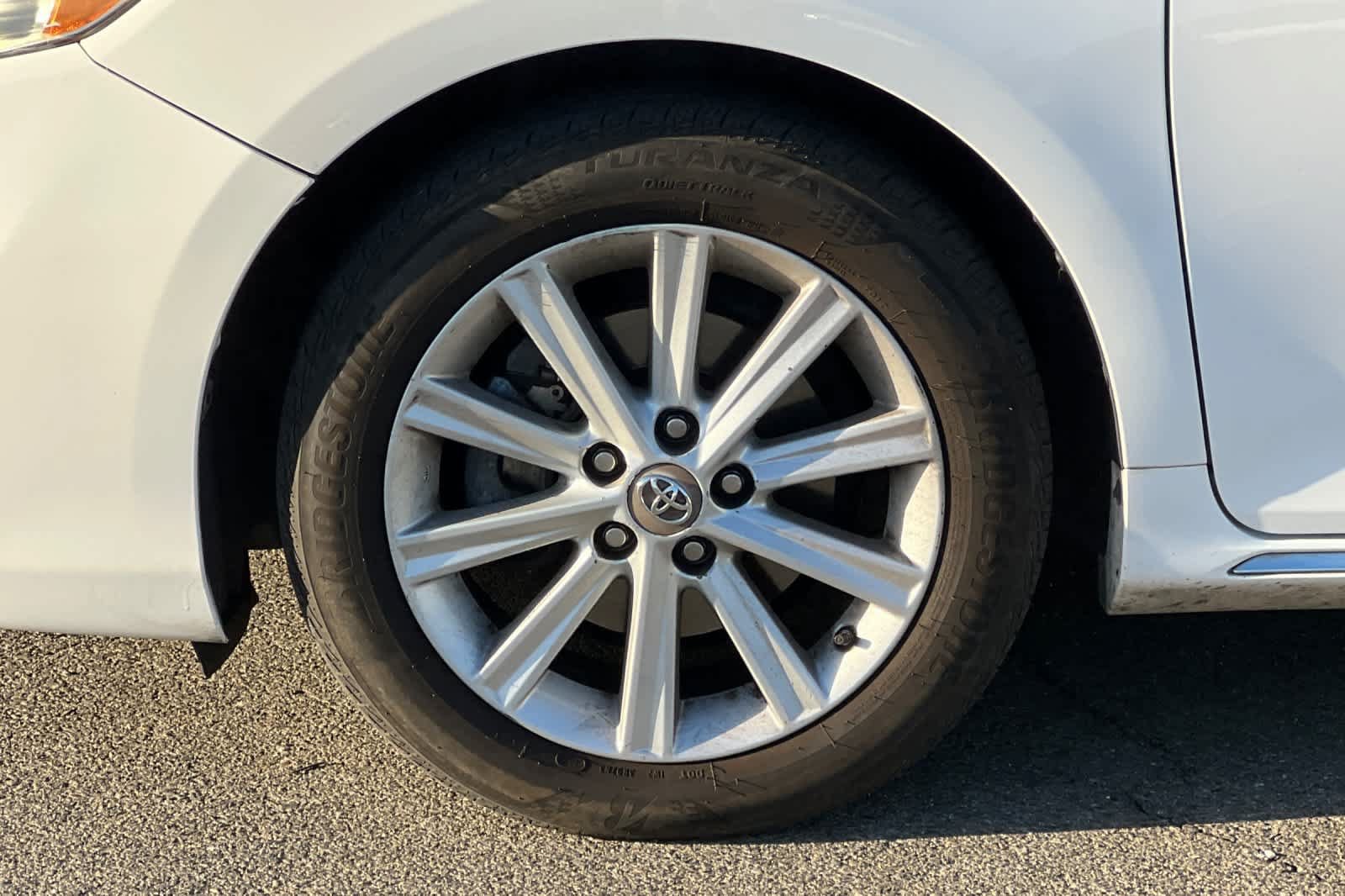Used 2013 Toyota Camry XLE w/ Leather Pkg FWD image 13