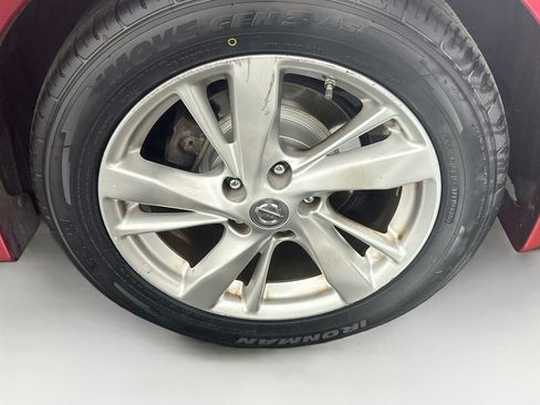 Used 2013 Nissan Altima 2.5 SL w/ 2.5 Moonroof Pkg FWD image 11