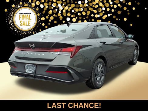 Used 2024 Hyundai Elantra SEL image 5
