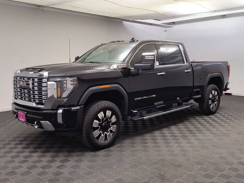 Used 2024 GMC Sierra 2500 Denali w/ Denali Reserve Package AWD/4WD image 1