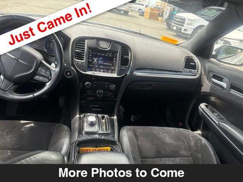 Used 2018 Chrysler 300 S w/ S Model Appearance Package RWD image 10