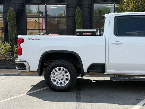 Used 2023 Chevrolet Silverado 2500 LT w/ Convenience Package image 21