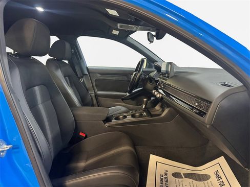 Used 2023 Honda Civic Sport image 26