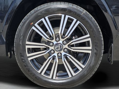 New 2026 Lexus LX 700h Luxury image 7