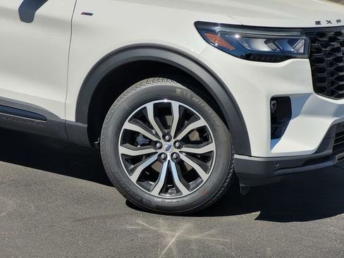 New 2026 Ford Explorer ST-Line image 3