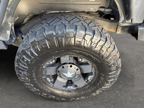 Used 2013 Jeep Wrangler Unlimited Rubicon w/ Connectivity Group AWD/4WD image 38