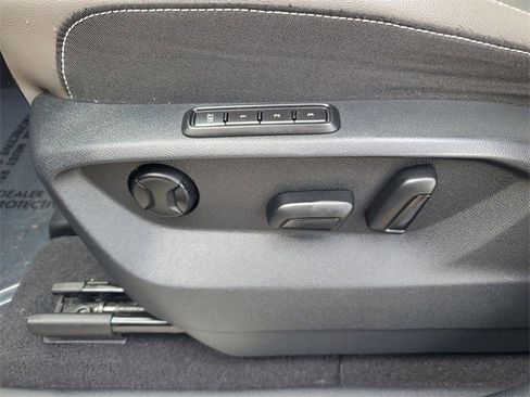 Certified 2021 Volkswagen Atlas SEL Premium image 21