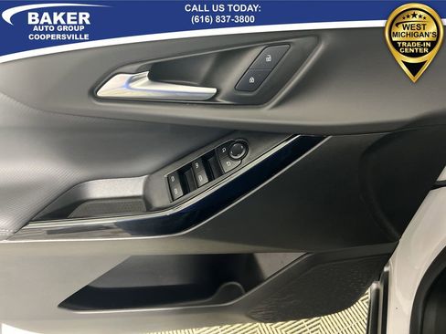 Used 2025 Chevrolet Equinox LT image 22