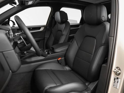 New 2025 Porsche Cayenne image 88