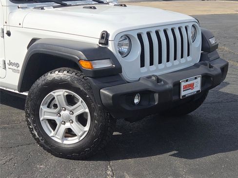 Certified 2018 Jeep Wrangler Unlimited Sport S AWD/4WD image 2