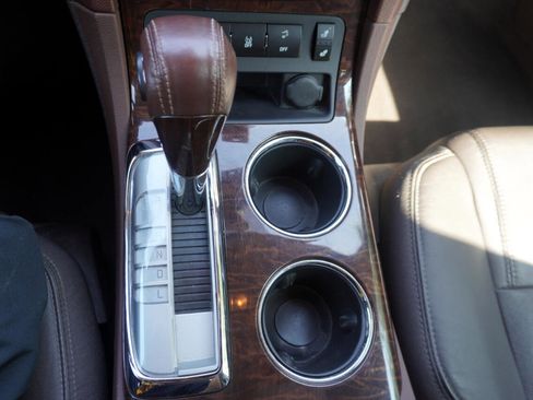 Used 2014 Buick Enclave Leather image 25