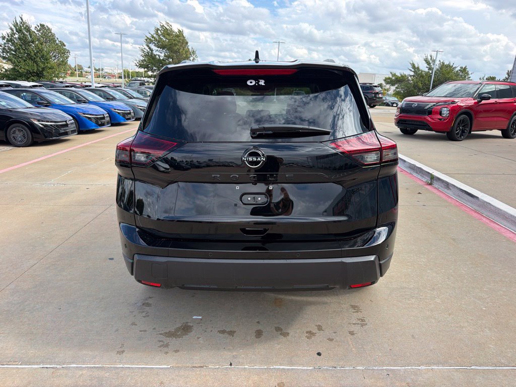 Used 2026 Nissan Rogue Dark Armor FWD image 4