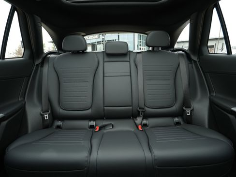 New 2026 Mercedes-Benz GLC 300 4MATIC image 33
