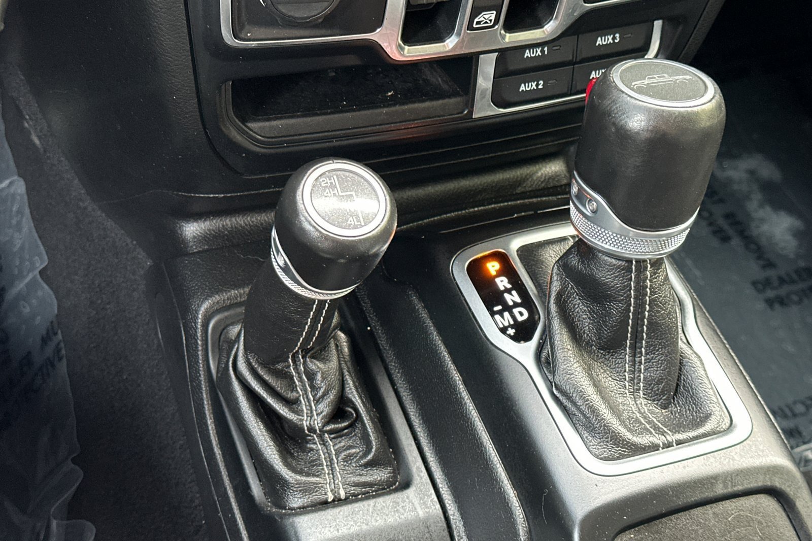 Used 2020 Jeep Gladiator Overland AWD/4WD image 24