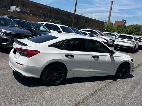 Used 2024 Honda Civic Sport image 8