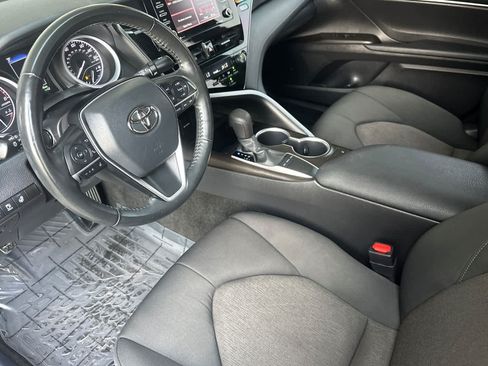 Used 2022 Toyota Camry LE w/ Cold Weather Package FWD image 11