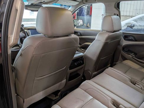 Used 2018 Chevrolet Suburban LT image 17