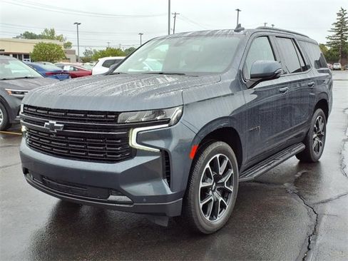 Used 2021 Chevrolet Tahoe RST w/ Luxury Package image 3