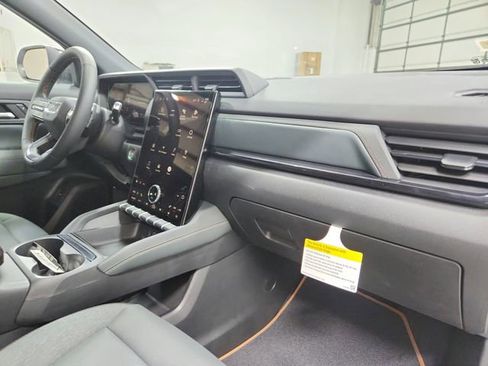 New 2026 GMC Terrain AT4 w/ Technology Package II AWD/4WD image 43