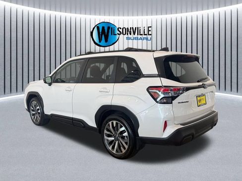 Used 2025 Subaru Forester Touring w/ Popular Package - Touring AWD/4WD image 8