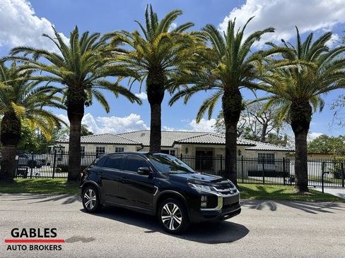 Used 2021 Mitsubishi Outlander Sport SE FWD image 1