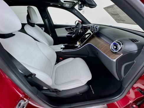 New 2026 Mercedes-Benz GLC 300 GLC 300 image 31