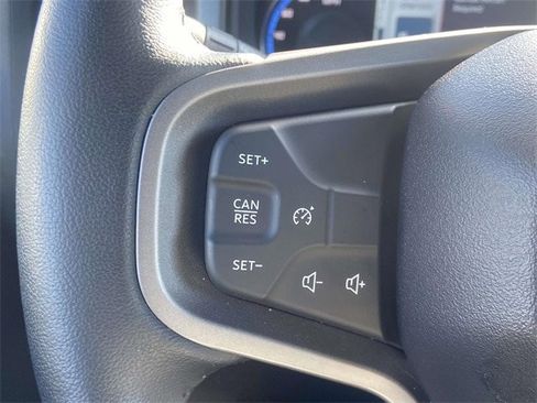 Certified 2024 Ford Bronco Black Diamond image 17