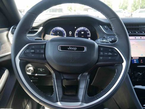 New 2025 Jeep Grand Cherokee Limited image 41