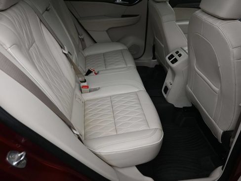Used 2022 Buick Envision Avenir w/ Technology Package II AWD/4WD image 10