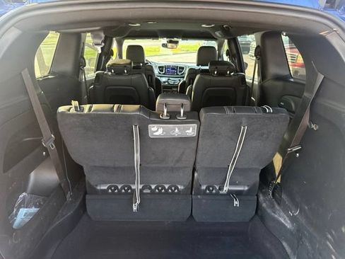 Used 2018 Chrysler Pacifica Touring-L Plus w/ Advanced Safetytec Group FWD image 30