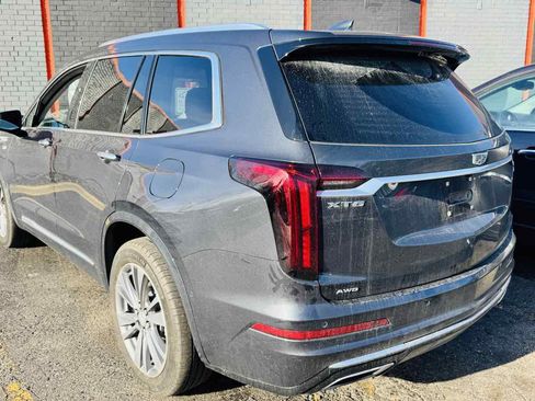 Used 2022 Cadillac XT6 Premium Luxury w/ Technology Package image 5