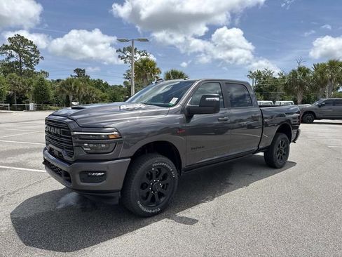 New 2026 RAM 3500 Laramie AWD/4WD image 7