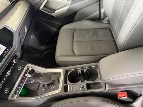 Used 2025 Audi Q3 2.0T Premium Plus w/ Premium Plus Package image 17