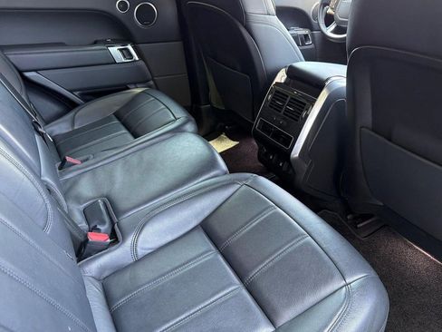 Used 2019 Land Rover Range Rover Sport SE AWD/4WD image 32