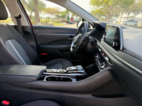 Used 2020 Hyundai Sonata SEL w/ Convenience Package FWD image 16