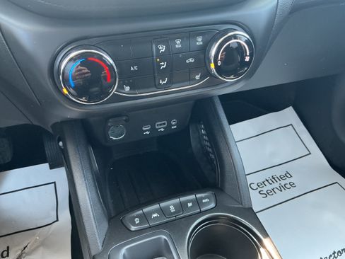 Certified 2023 Chevrolet TrailBlazer LT AWD/4WD image 11