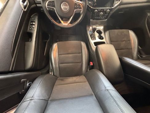 Used 2020 Jeep Grand Cherokee Altitude AWD/4WD image 14