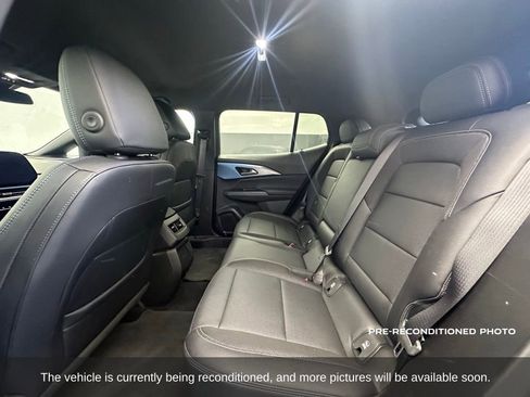 Used 2025 Chevrolet Equinox EV LT w/ Convenience Package image 12