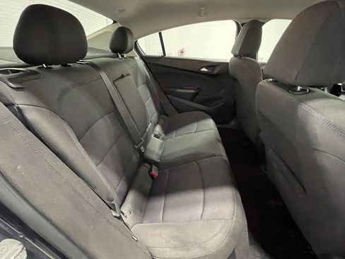Used 2018 Chevrolet Cruze LT w/ Convenience Package FWD image 22