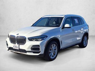 Used 2022 BMW X5 xDrive40i w/ Parking Assistance Package video 2