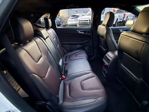 Used 2020 Ford Edge Titanium w/ Equipment Group 301A AWD/4WD image 15
