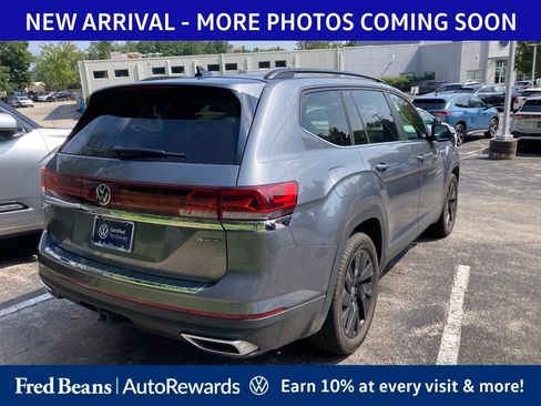 Used 2024 Volkswagen Atlas SE AWD/4WD image 6