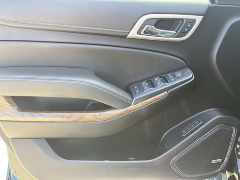 Used 2019 GMC Yukon Denali w/ Denali Ultimate Package AWD/4WD image 29