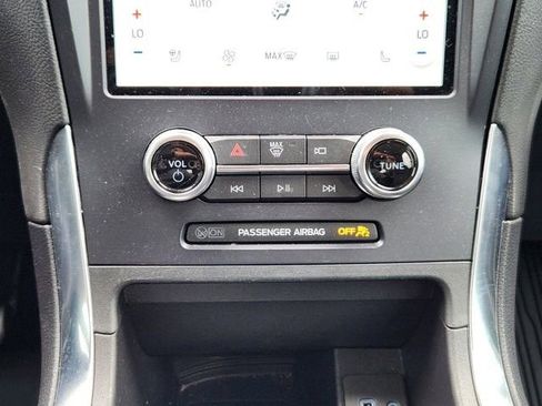 Used 2023 Ford Edge Titanium AWD/4WD image 16
