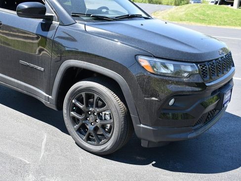 New 2026 Jeep Compass Latitude AWD/4WD image 2