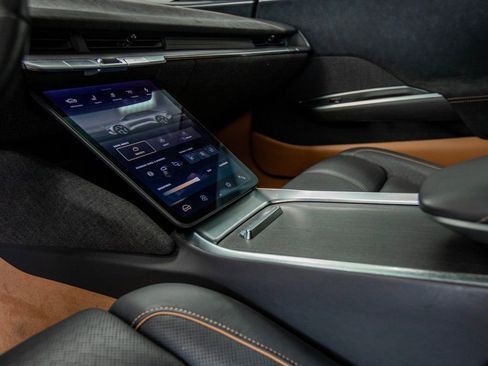 Used 2022 Lucid Air Grand Touring image 24