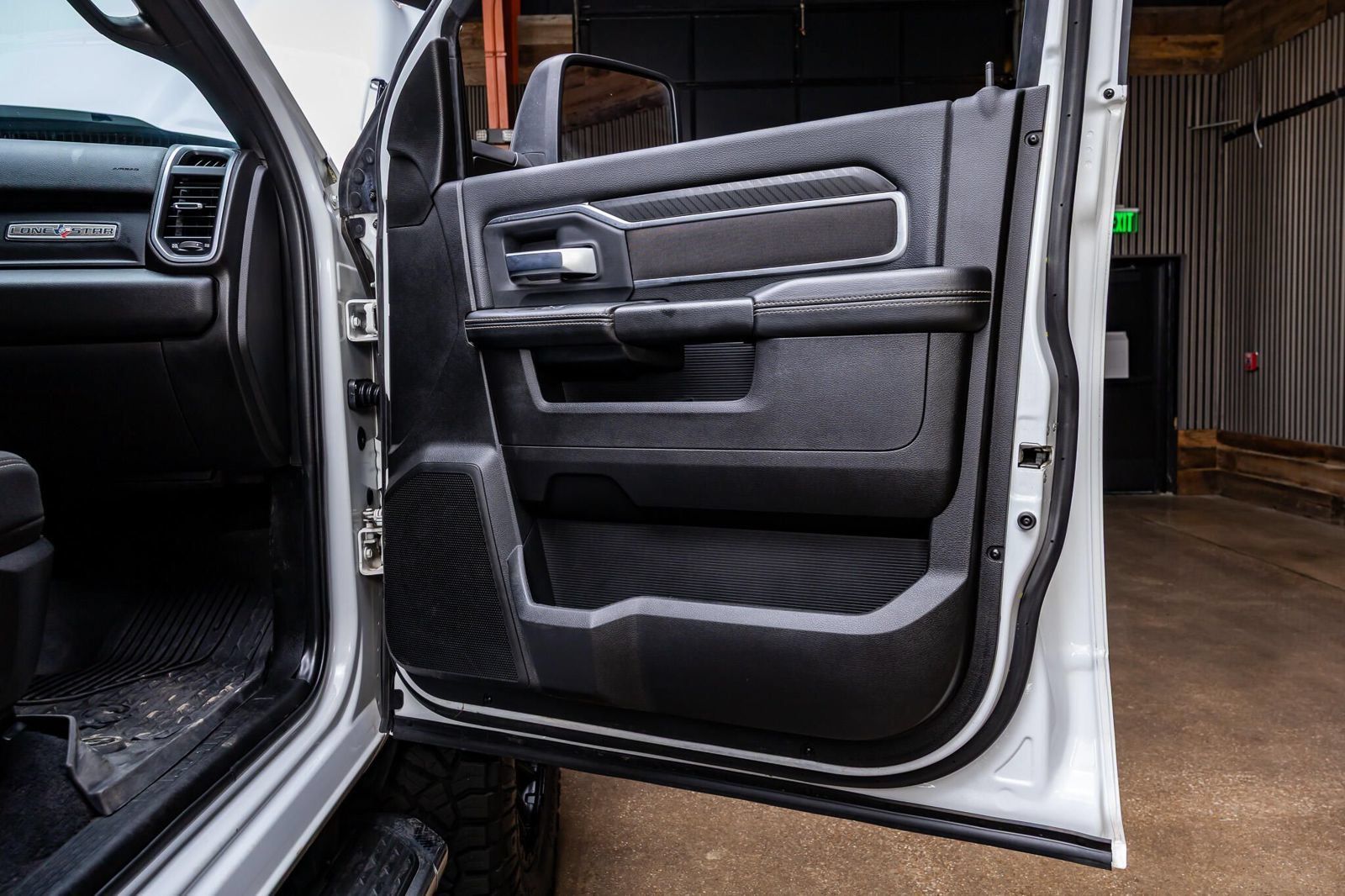 Used 2025 RAM 2500 Lone Star AWD/4WD image 43