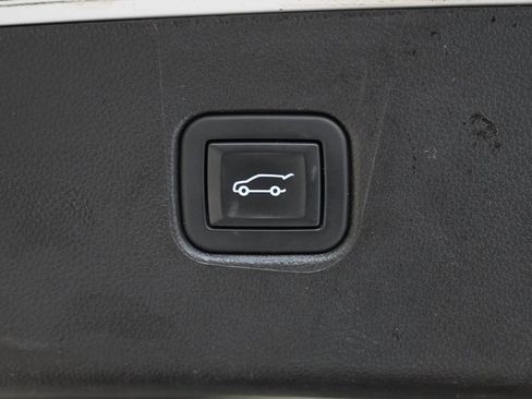 Used 2021 Chevrolet Blazer RS w/ Enhanced Convenience Package image 11